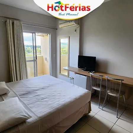 Golden Dolphin Express: Beachside Comfort with 24/7 Pools Caldas Novas Exterior photo