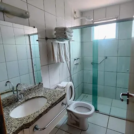 Golden Dolphin Express: Beachside Comfort with 24/7 Pools Caldas Novas Exterior photo