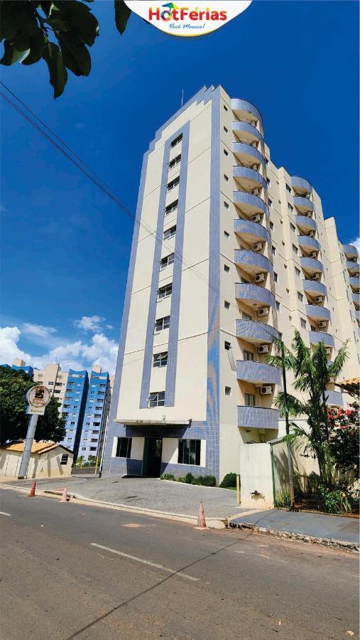 Golden Dolphin Express: Beachside Comfort With 24/7 Pools Apartment Caldas Novas