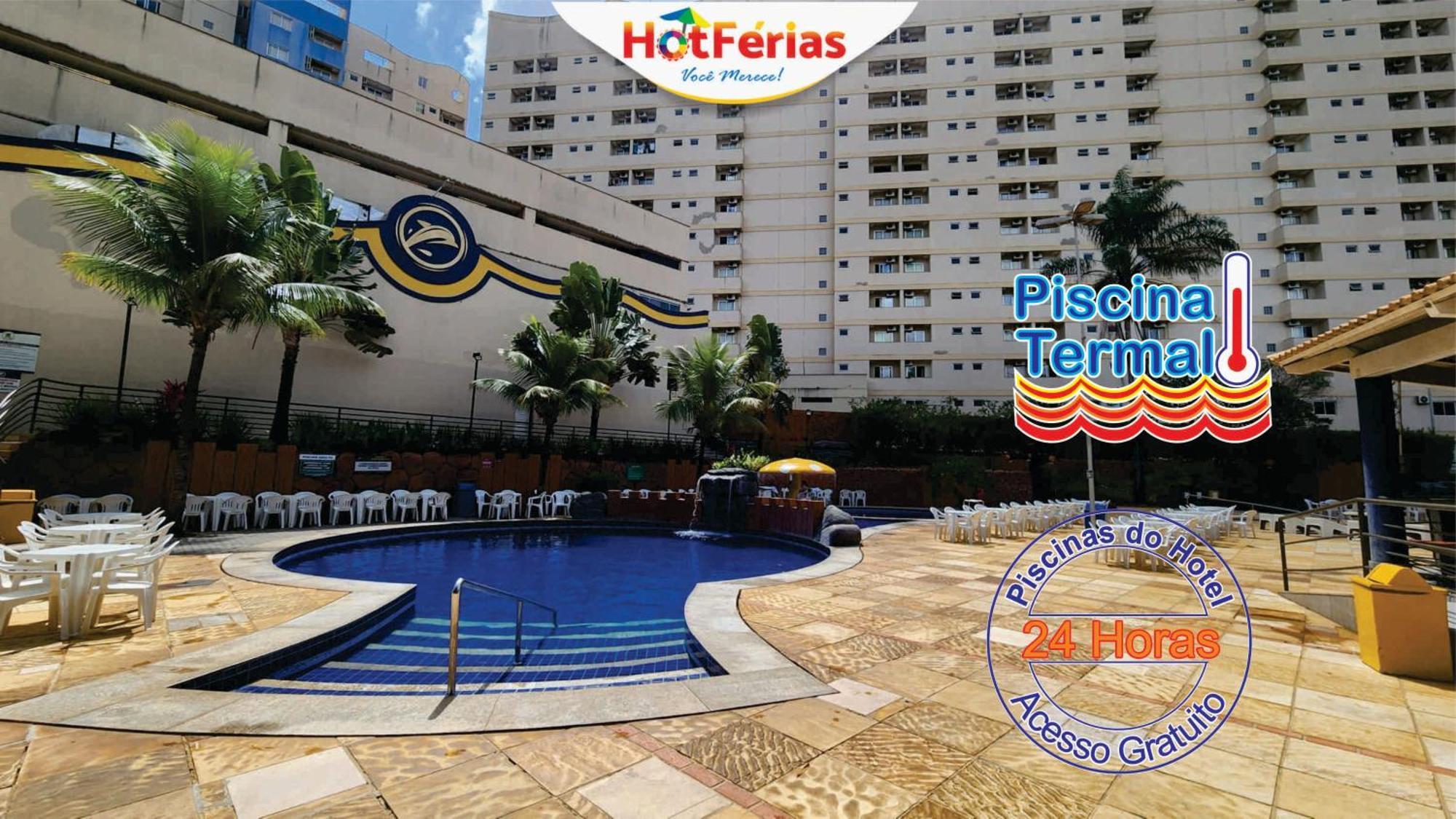 Golden Dolphin Express: Beachside Comfort With 24/7 Pools Apartment *