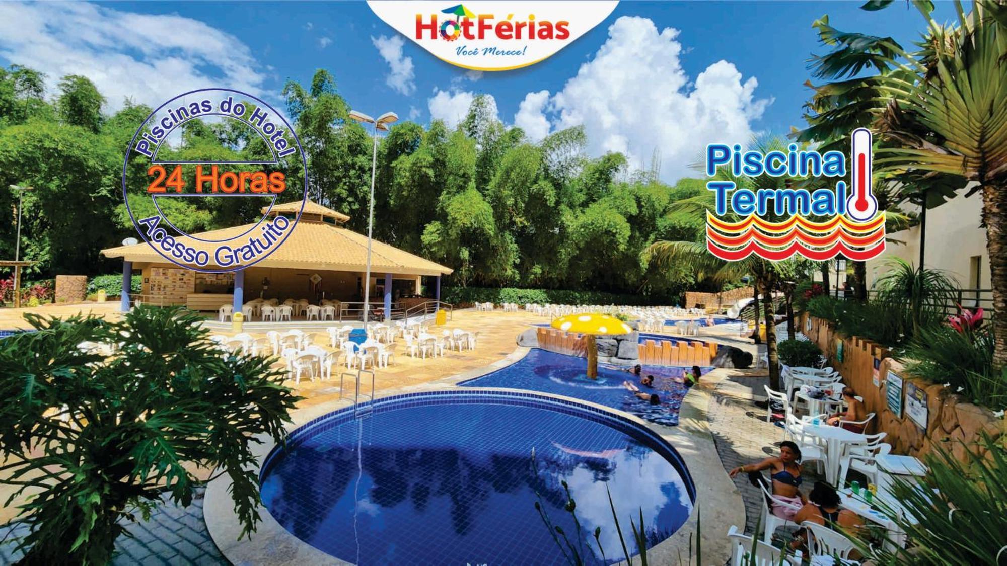 Golden Dolphin Express: Beachside Comfort With 24/7 Pools Apartment *